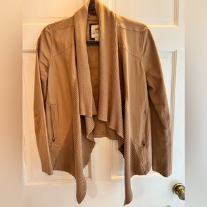 Super adorable brown jacket!! Size XS. Bought at Bass Pro